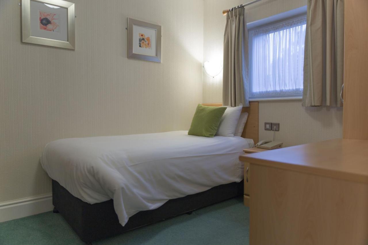 Wycliffe Hotel Stockport Eksteriør bilde
